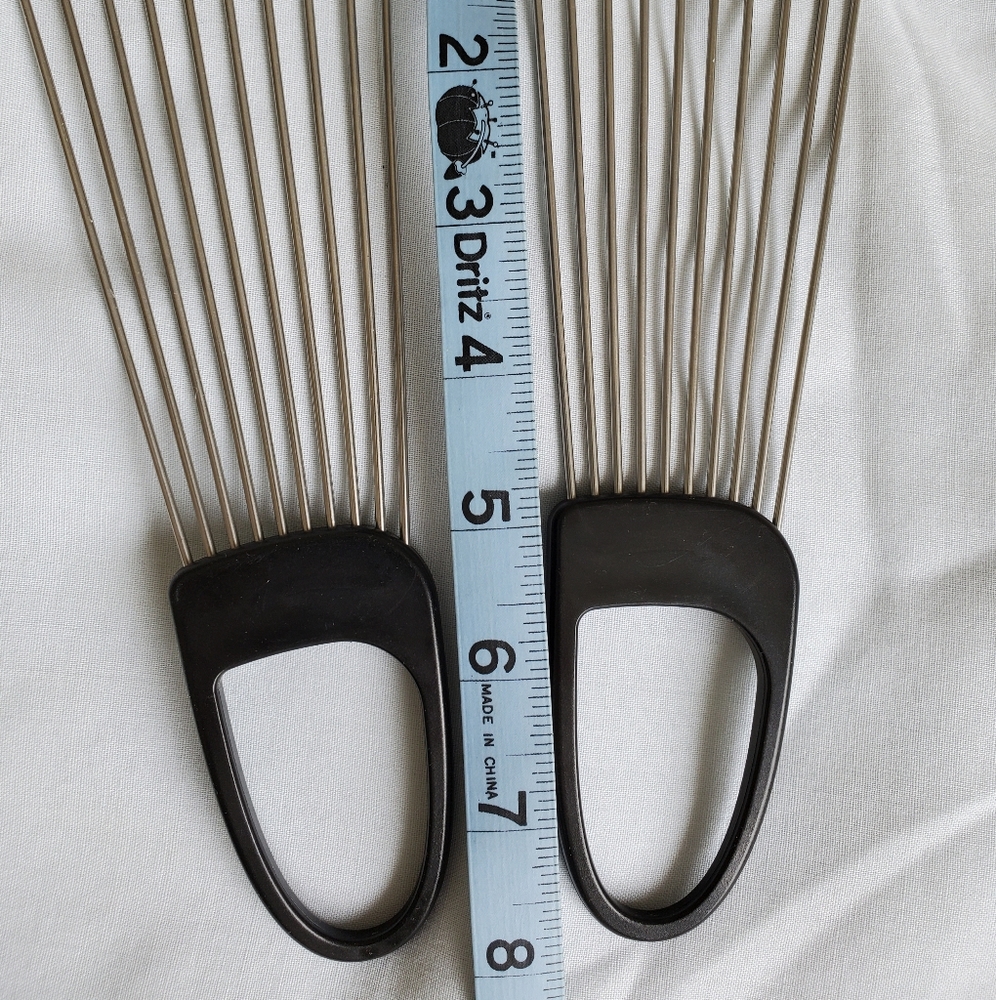 Curly world " puck me up" hair lifting picks